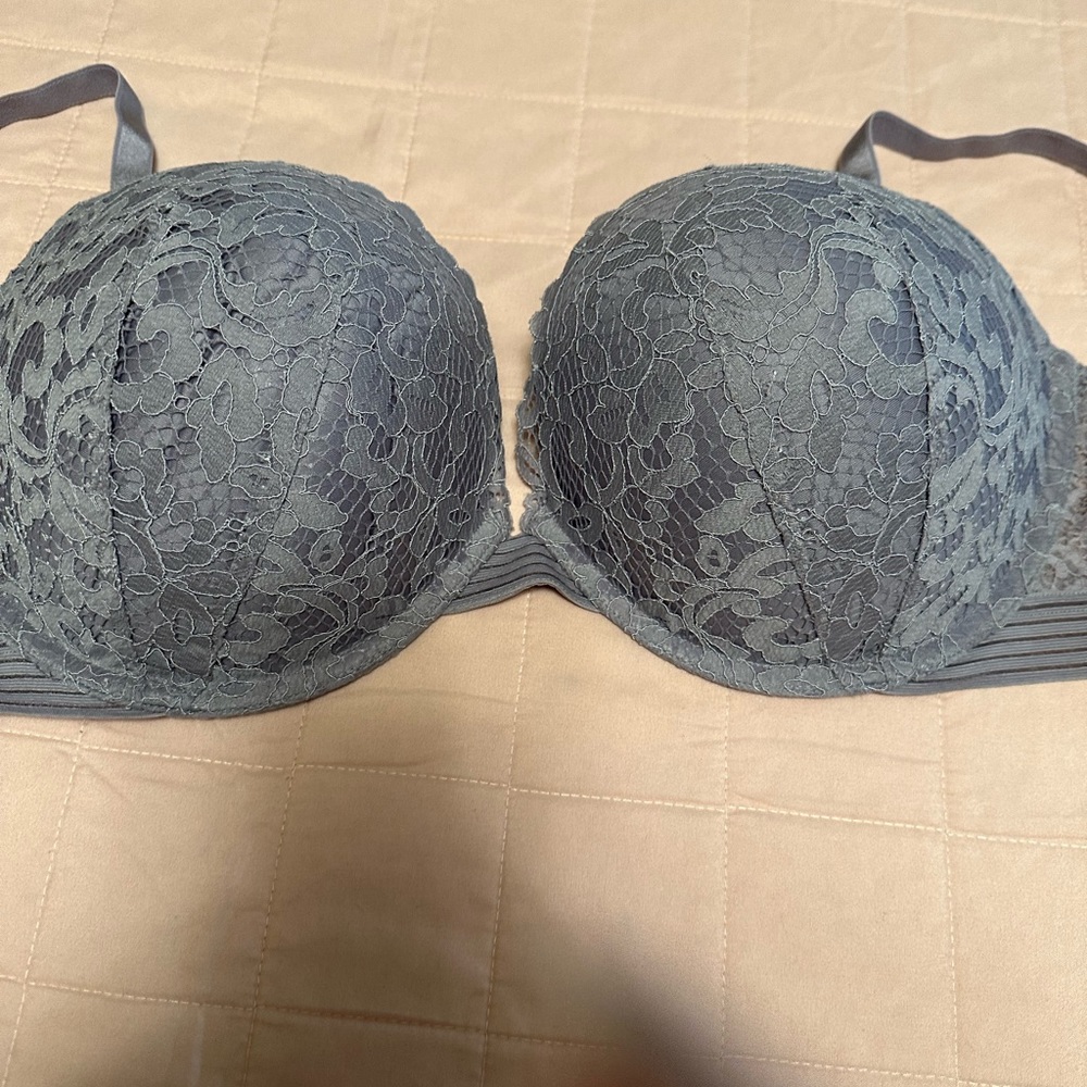 Victoria Secret Lace Push-Up Bra 36DDD